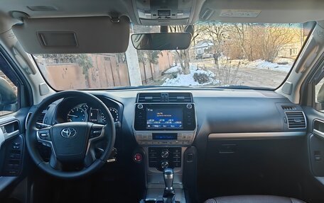 Toyota Land Cruiser Prado 150 рестайлинг 2, 2019 год, 4 150 000 рублей, 6 фотография