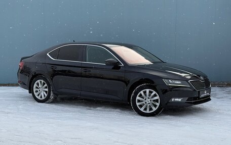 Skoda Superb III рестайлинг, 2017 год, 2 245 000 рублей, 3 фотография