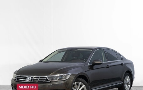 Volkswagen Passat B8 рестайлинг, 2015 год, 1 759 000 рублей, 3 фотография