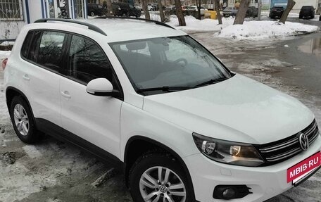 Volkswagen Tiguan I, 2015 год, 1 850 000 рублей, 2 фотография