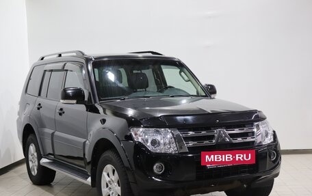 Mitsubishi Pajero IV, 2013 год, 2 430 000 рублей, 3 фотография