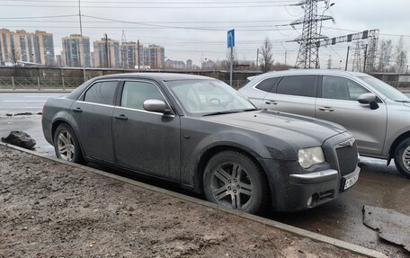 Chrysler 300C II, 2006 год, 1 300 000 рублей, 2 фотография