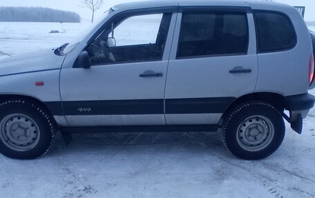 Chevrolet Niva I рестайлинг, 2005 год, 370 000 рублей, 2 фотография