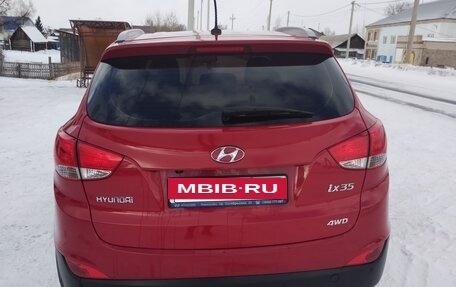 Hyundai ix35 I рестайлинг, 2013 год, 1 600 000 рублей, 2 фотография