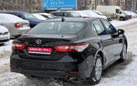 Toyota Camry, 2021 год, 3 299 000 рублей, 5 фотография