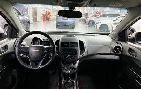 Chevrolet Aveo III, 2013 год, 895 000 рублей, 9 фотография