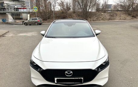 Mazda 3, 2019 год, 2 250 000 рублей, 25 фотография