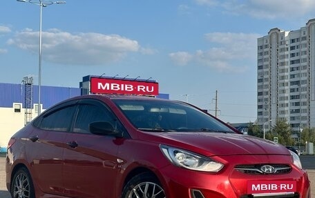 Hyundai Solaris II рестайлинг, 2013 год, 850 000 рублей, 16 фотография