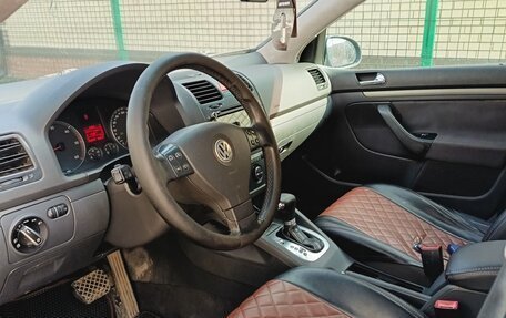 Volkswagen Golf V, 2004 год, 595 000 рублей, 2 фотография