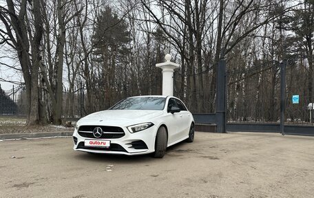 Mercedes-Benz A-Класс, 2019 год, 3 100 000 рублей, 2 фотография