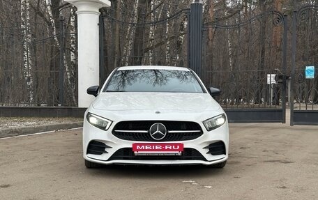 Mercedes-Benz A-Класс, 2019 год, 3 100 000 рублей, 4 фотография