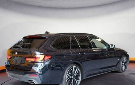 BMW 5 серия, 2022 год, 8 900 000 рублей, 2 фотография