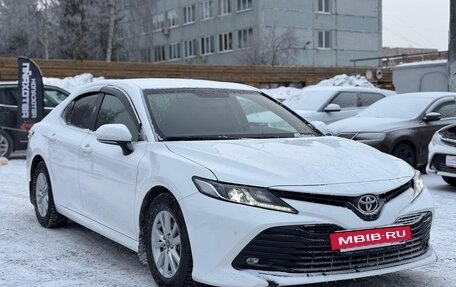 Toyota Camry, 2019 год, 2 229 000 рублей, 3 фотография