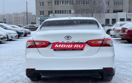 Toyota Camry, 2019 год, 2 229 000 рублей, 5 фотография