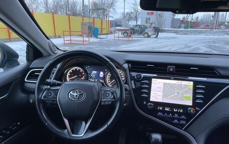 Toyota Camry, 2018 год, 2 750 000 рублей, 11 фотография