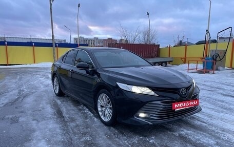 Toyota Camry, 2018 год, 2 750 000 рублей, 9 фотография