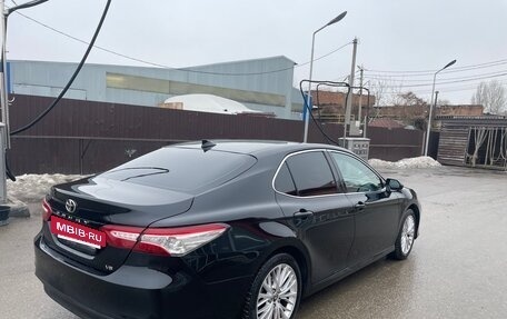 Toyota Camry, 2018 год, 2 750 000 рублей, 3 фотография