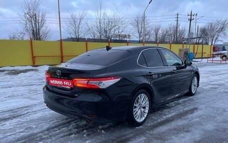 Toyota Camry, 2018 год, 2 750 000 рублей, 8 фотография