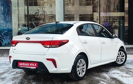 KIA Rio IV, 2017 год, 900 000 рублей, 6 фотография