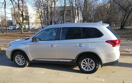 Mitsubishi Outlander III рестайлинг 3, 2018 год, 2 385 000 рублей, 5 фотография