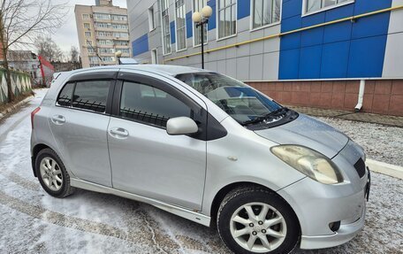 Toyota Yaris III рестайлинг, 2006 год, 650 000 рублей, 2 фотография