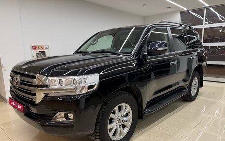 Toyota Land Cruiser 200, 2018 год, 6 800 000 рублей, 1 фотография