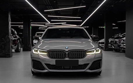 BMW 5 серия, 2022 год, 6 460 000 рублей, 2 фотография