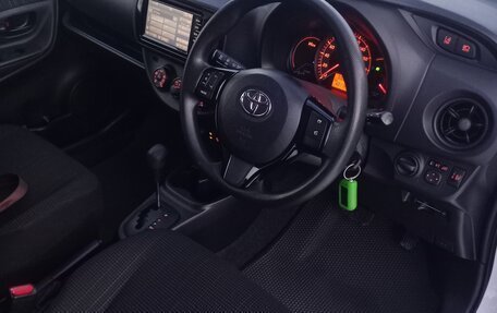 Toyota Vitz, 2018 год, 1 150 000 рублей, 8 фотография