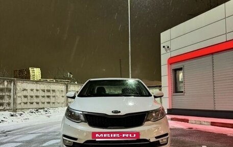 KIA Rio III рестайлинг, 2016 год, 600 000 рублей, 2 фотография