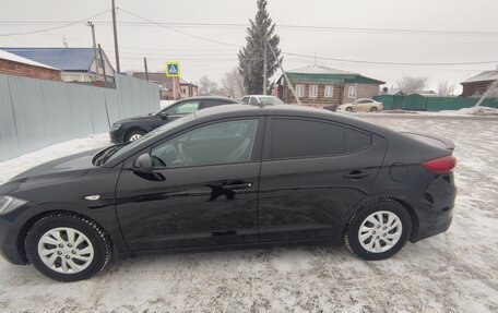 Hyundai Elantra VI рестайлинг, 2017 год, 1 550 000 рублей, 4 фотография