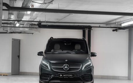 Mercedes-Benz V-Класс, 2022 год, 15 500 000 рублей, 2 фотография