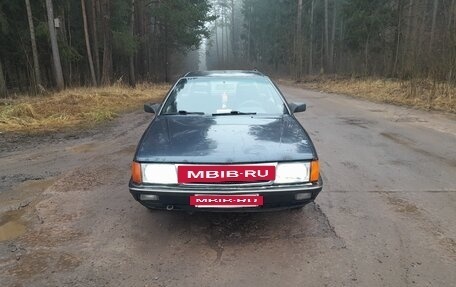 Audi 100, 1986 год, 140 000 рублей, 2 фотография