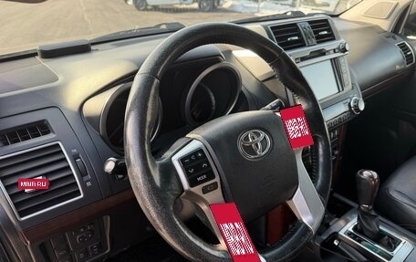 Toyota Land Cruiser Prado 150 рестайлинг 2, 2015 год, 4 000 000 рублей, 15 фотография