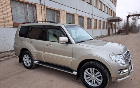 Mitsubishi Pajero IV, 2019 год, 4 000 000 рублей, 3 фотография