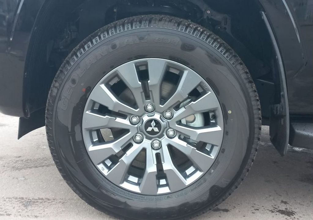 Mitsubishi L200, 2024 год, 6 400 000 рублей, 13 фотография