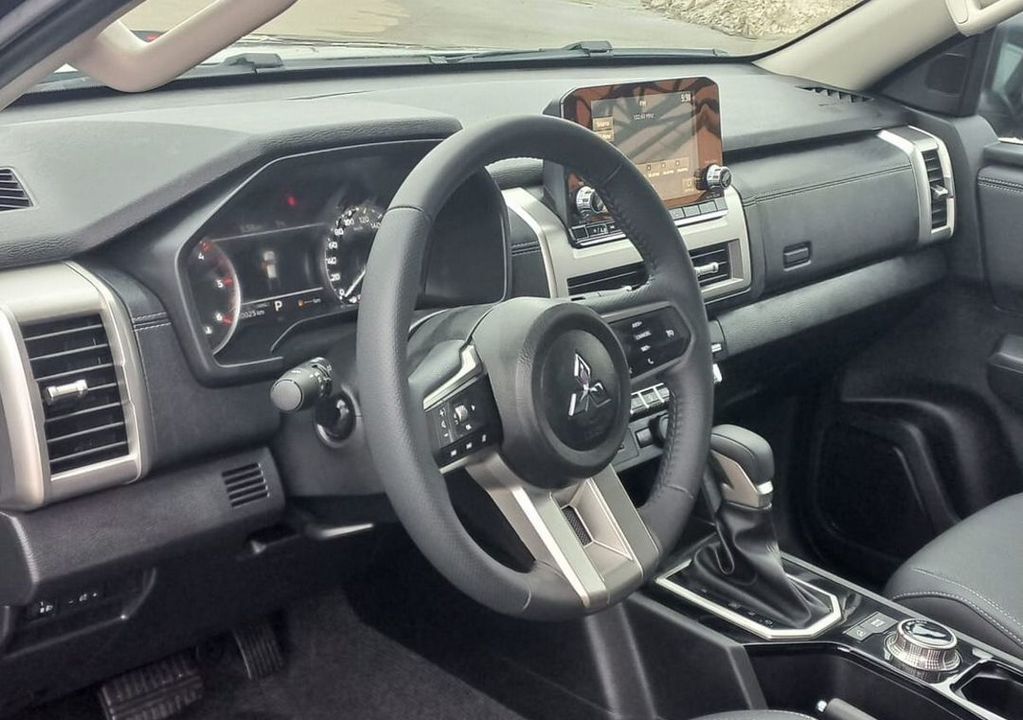 Mitsubishi L200, 2024 год, 6 400 000 рублей, 18 фотография