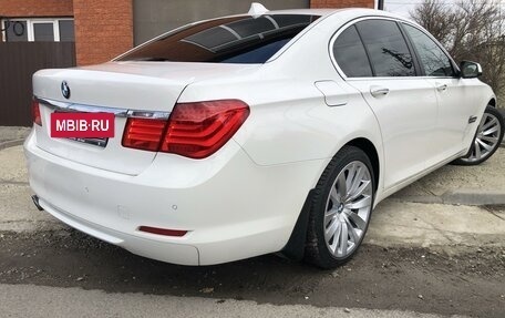 BMW 7 серия, 2010 год, 2 400 000 рублей, 8 фотография