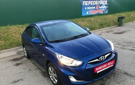 Hyundai Solaris II рестайлинг, 2011 год, 600 000 рублей, 2 фотография