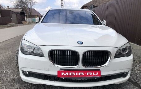 BMW 7 серия, 2010 год, 2 400 000 рублей, 3 фотография