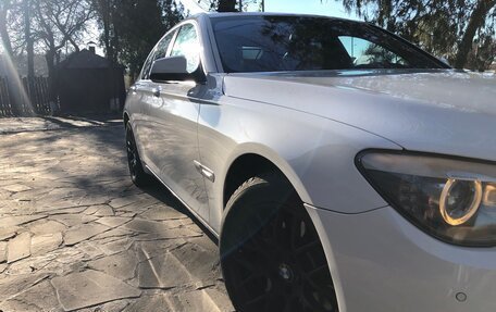 BMW 7 серия, 2010 год, 2 400 000 рублей, 23 фотография