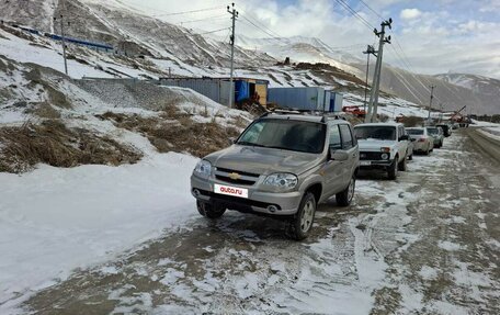 Chevrolet Niva I рестайлинг, 2009 год, 590 000 рублей, 2 фотография