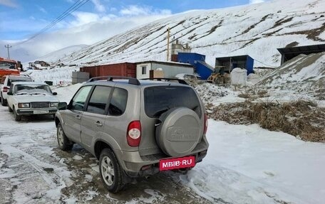 Chevrolet Niva I рестайлинг, 2009 год, 590 000 рублей, 3 фотография