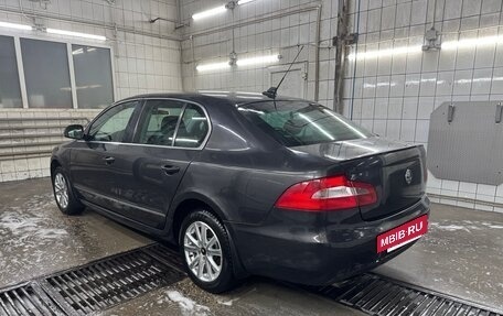 Skoda Superb III рестайлинг, 2009 год, 790 000 рублей, 5 фотография