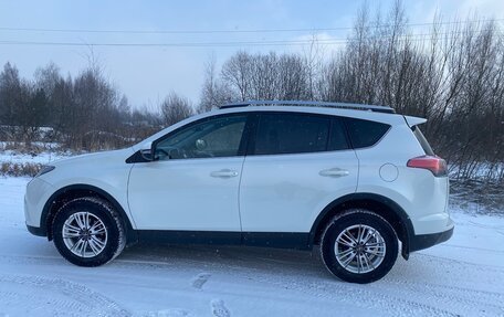 Toyota RAV4, 2017 год, 2 990 000 рублей, 8 фотография