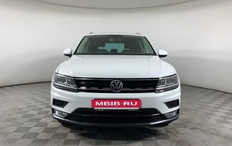 Volkswagen Tiguan II, 2017 год, 1 950 000 рублей, 2 фотография