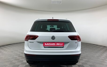 Volkswagen Tiguan II, 2017 год, 1 950 000 рублей, 6 фотография