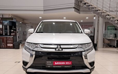 Mitsubishi Outlander III рестайлинг 3, 2018 год, 2 150 000 рублей, 2 фотография