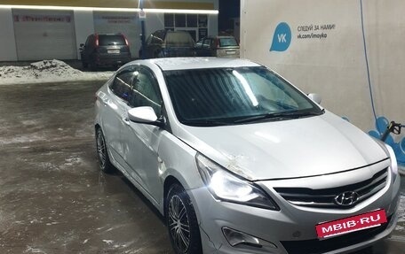 Hyundai Solaris II рестайлинг, 2015 год, 481 000 рублей, 4 фотография