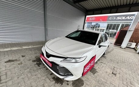 Toyota Camry, 2021 год, 3 200 000 рублей, 1 фотография