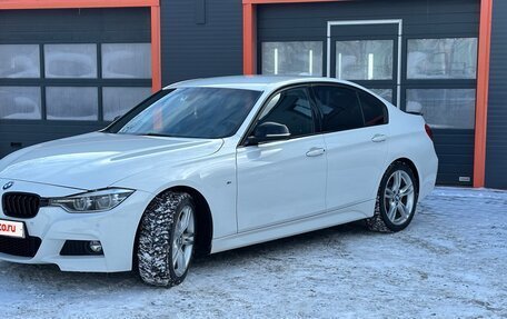 BMW 3 серия, 2018 год, 2 900 000 рублей, 2 фотография